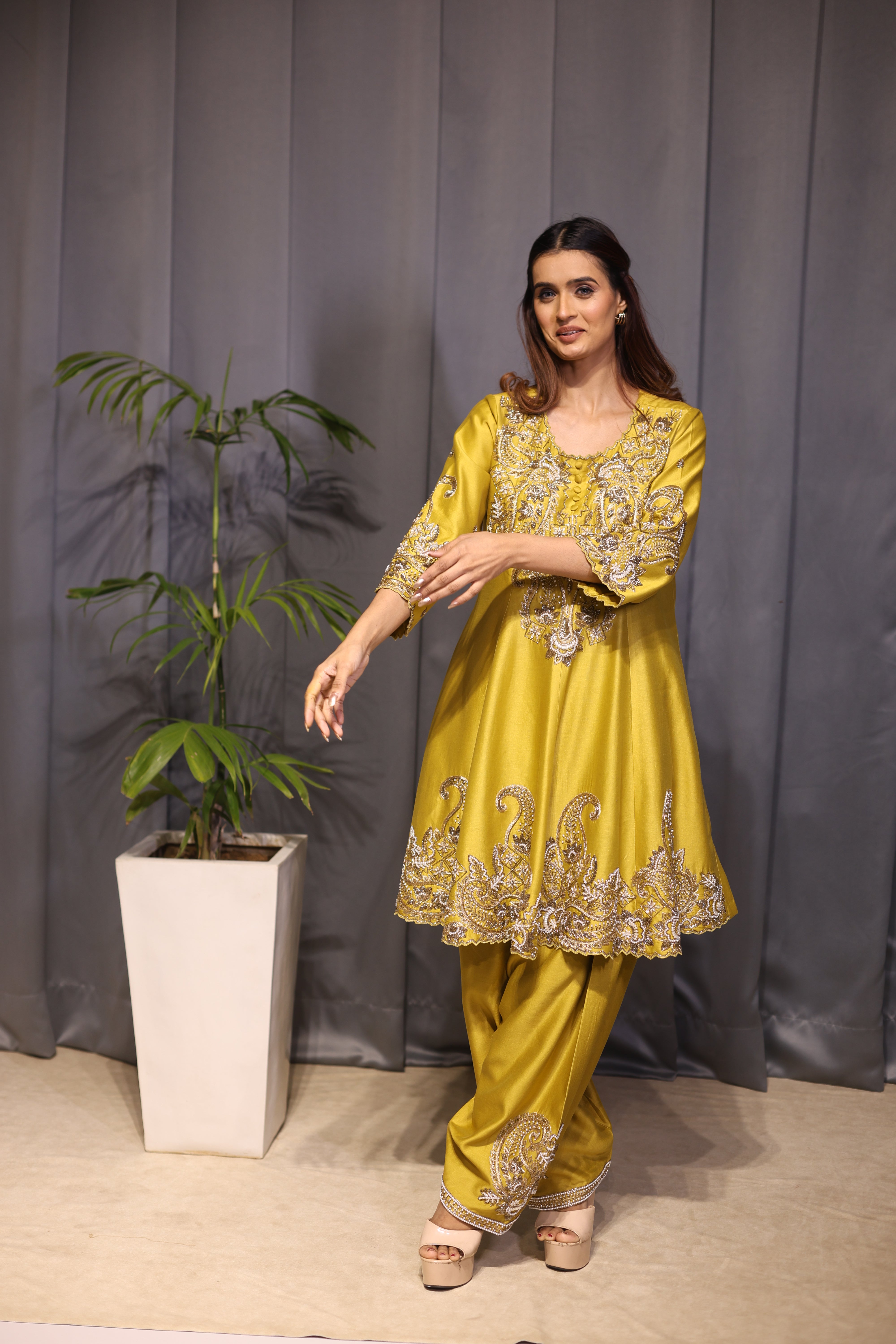 Sukhi Short Anarkali Kurta Set