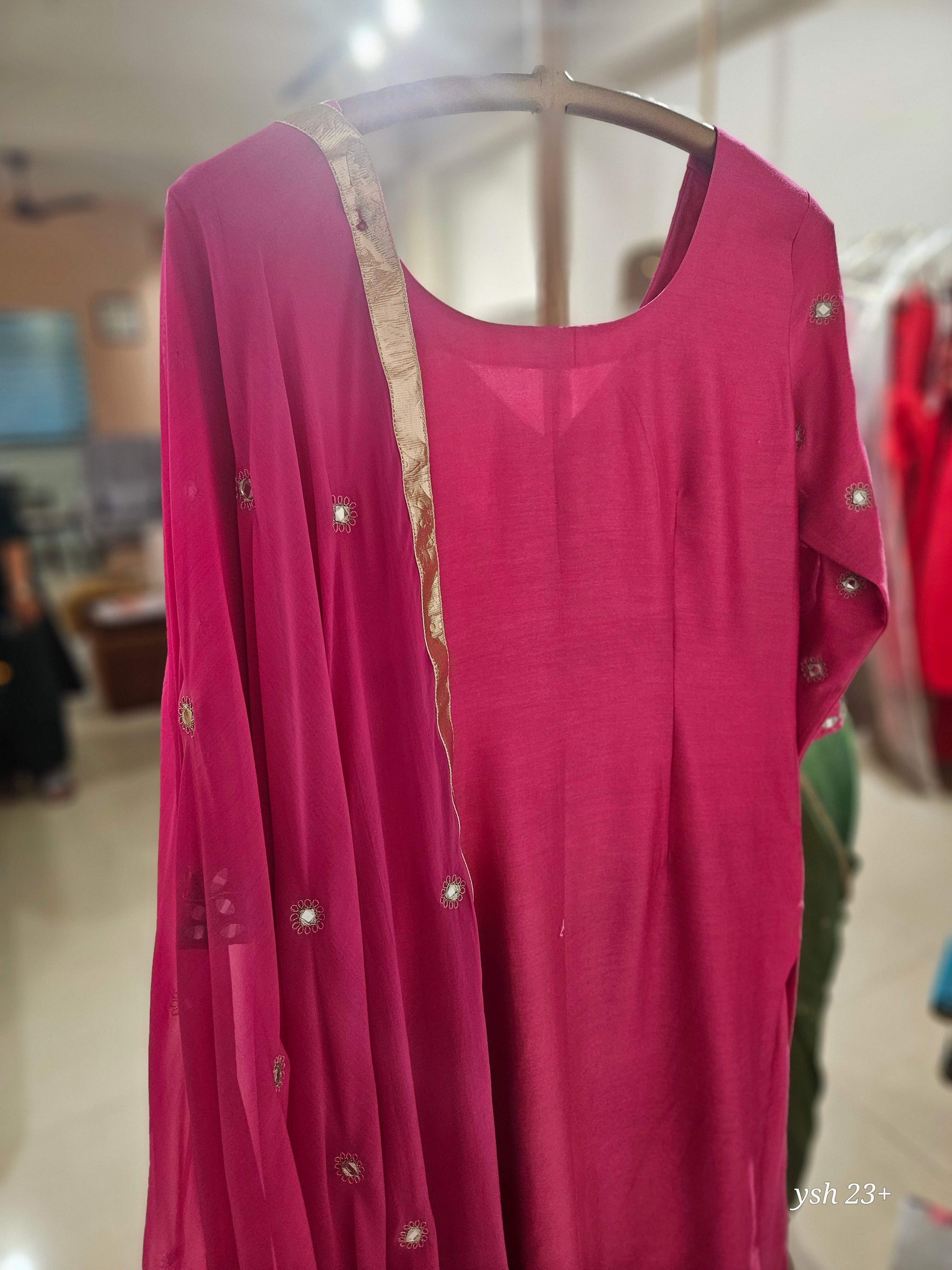 Gulabi Noor Straight Suit Set